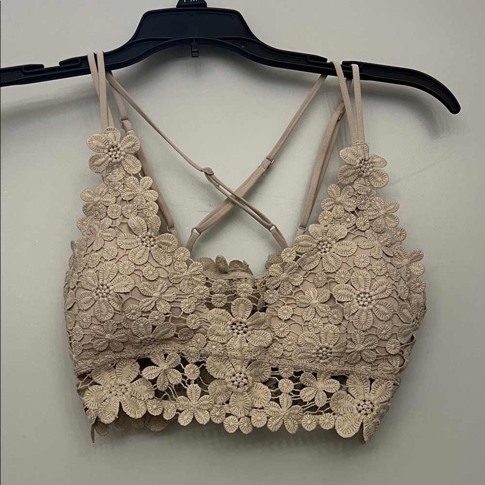 Pink Lily Floral Lace Bandeau - Tan